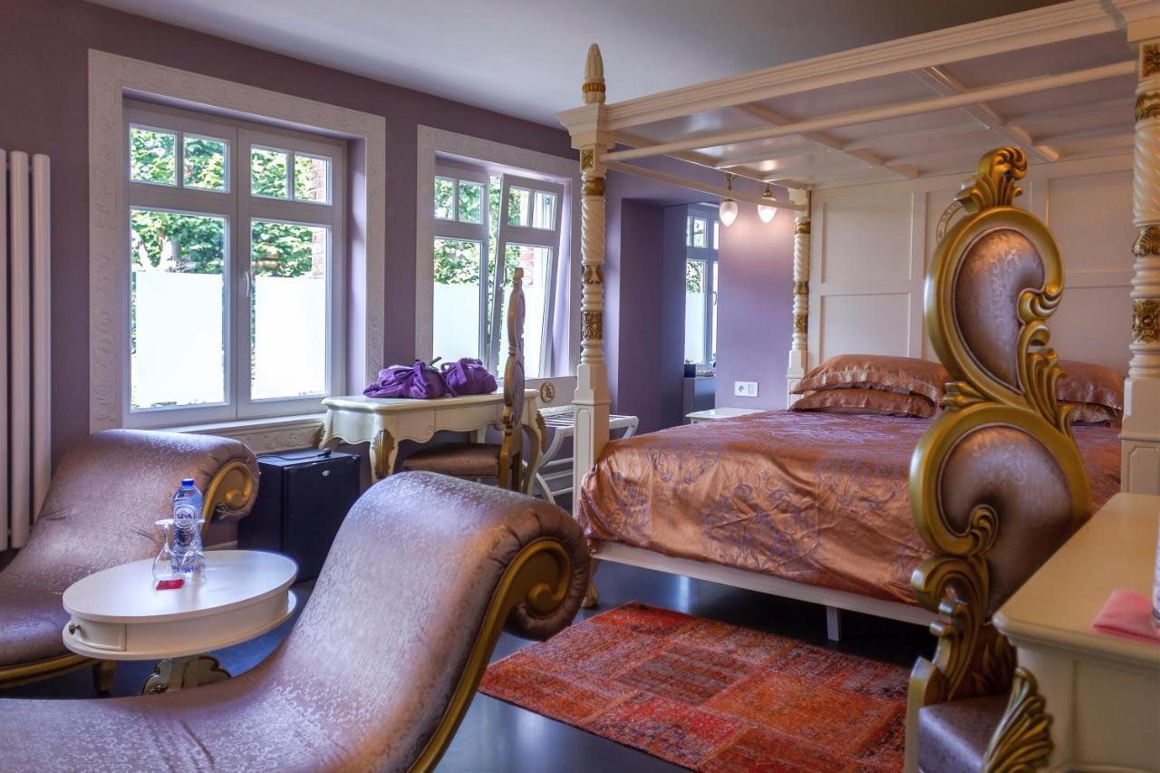 B&B Saint-Georges -Located In The City Centre Of Bruges- Dış mekan fotoğraf A suite at the Hotel de la Ville