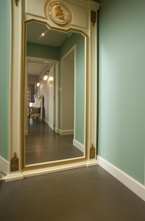 B&B Saint-Georges -Located In The City Centre Of Bruges- Dış mekan fotoğraf A mirror
